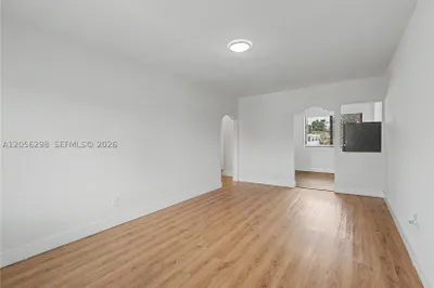 600 SW 9th Ave #19 1