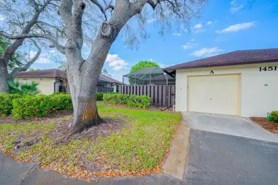 1451 CAPTAINS Walk #27A 1
