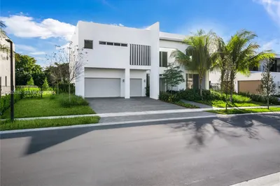 16720 N Botaniko Dr N 1