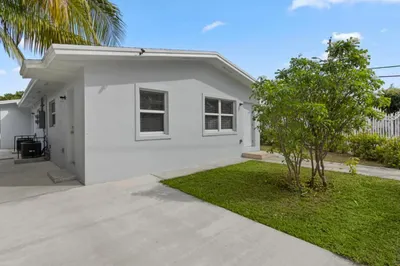 1101 NW 26th Street 1