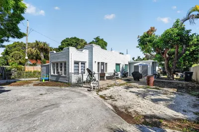 633 Franklin Road 1