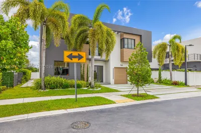 7541 NW 100th Ave 1