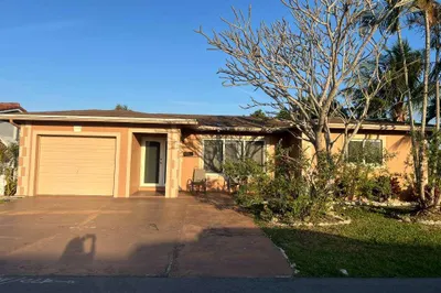 6100 NW 73rd Terrace 1