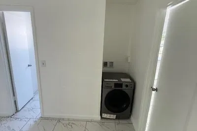 808 7 Street #1 1