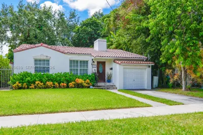 3031 SW 2nd Ave #. 1