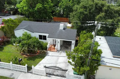 180 NW 67th St 1