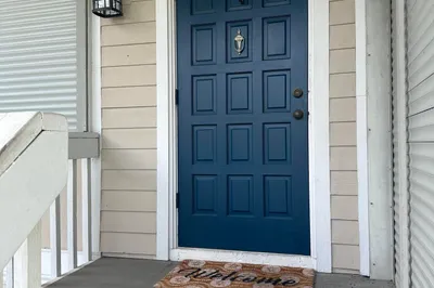 Front Door Entrance 318 NE Golfview Circ