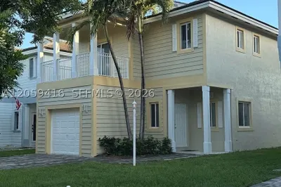 3175 NE 4th St 1