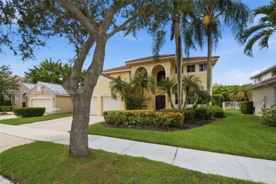 861 Crestview Cir 1