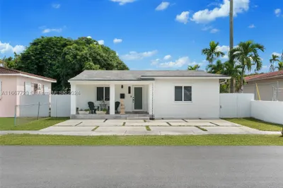 711 SW 47th Ave 1