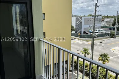 2046 W Flagler St #409 1