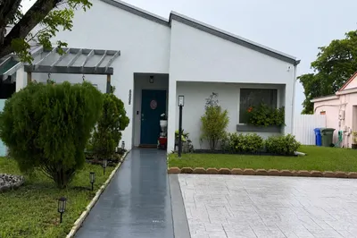 6008 NW 1st Street 1