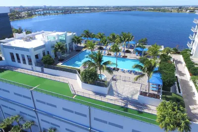 300 S Australian Avenue #128 1