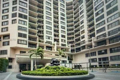 540 Brickell Key Dr #1005 1