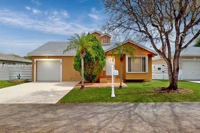 14517 SW 139th Ave Cir W 1