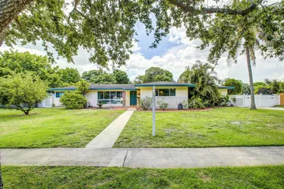 821 NW 66th Ave 1