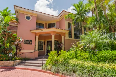 700 Uno Lago Drive #302 1