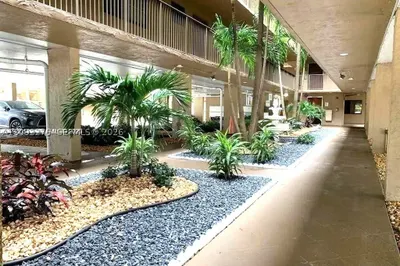8020 Hampton Blvd #309 1