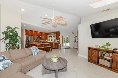 2610 SE Erickson Drive 1