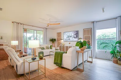 1863 Easthampton Terrace 1