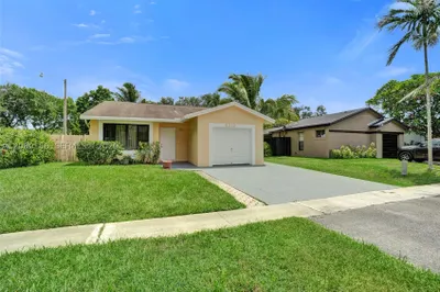 5312 NW 92nd Ave 1