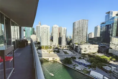 92 SW 3rd St #2602 1