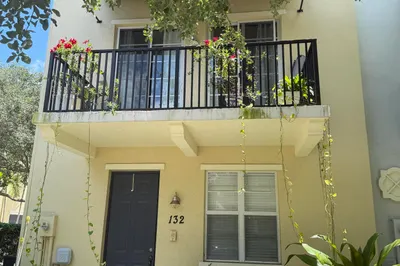 132 Greenwich Circle 1