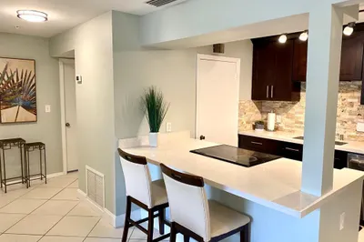 2313 N Congress Avenue #17 1