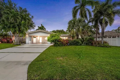 4310 NE 15th Way 1