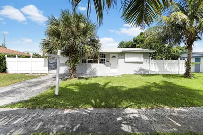 2610 NW 43rd Terrace 1