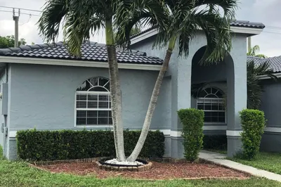 8221 NW 45th Street 1