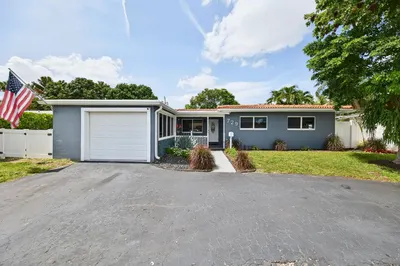 729 NW 29th Court 1