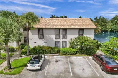 9709 N New River Canal Rd #206 1