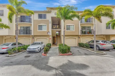 1400 Crestwood 1407 Court S #1407 1