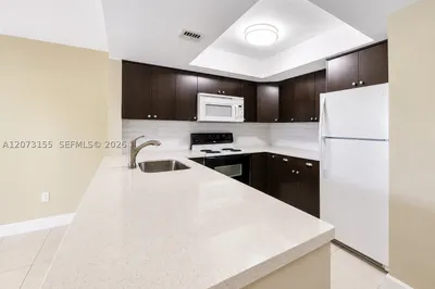 9285 SW 125th Ave #306 1