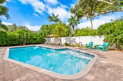 1300 SW 17th Street 1