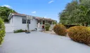 116 E 59 Photo