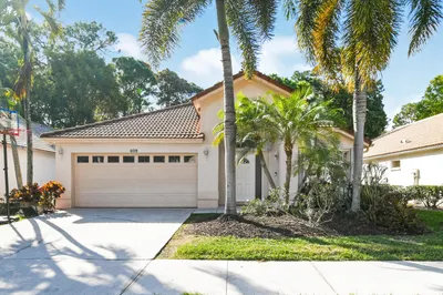 409 Woodview Circle 1