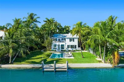 251 E San Marino Dr