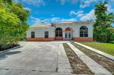 25 Ludlam Dr 1