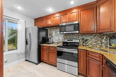 3906 Circle Lake Drive 1