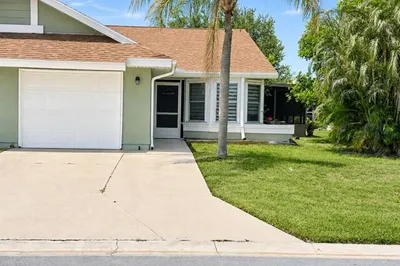 1478 SE Larkwood Circle 1