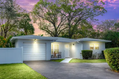 2605 Carissa Drive 1