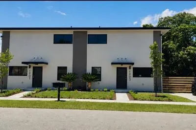 1901 NW 51st Ter 1