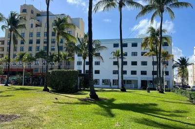 1390 Ocean Dr #101 1