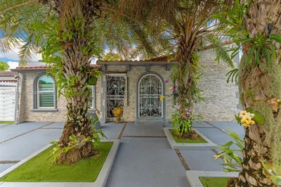 1870 NW 32nd Ave 1