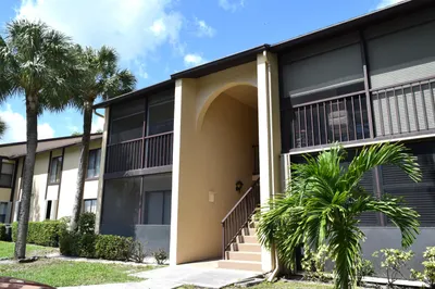 815 Sky Pine Way #C2 1