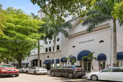 50 Menores Ave #805 1