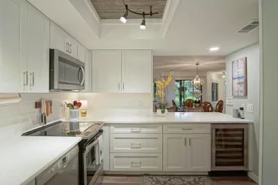 2050 Pine Creek #103 1