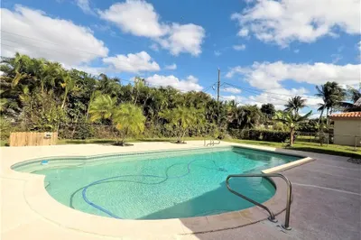 7221 NW 10th Place 1